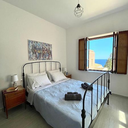 Ritsos Family Apartment Монемвасія Екстер'єр фото
